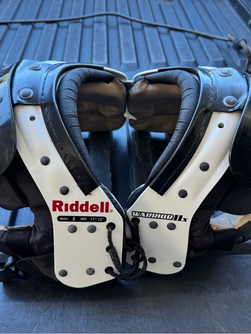 Ridell Warrior Shoulder Pads - Small